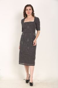 Robe midi élégante en perles de haute couture tendance, de couleur gris, avec col carré, pour soirée élégante, pour femmes - Product Image 5