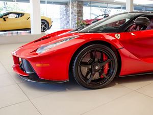 Offre exceptionnelle : Ferrari LaFerrari Coupé d'occasion 2020 - Prêt à être expédié - Product Image 3