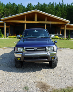 CONDUCCIÓN - VEHÍCULO USADO CON VOLANTE A LA IZQUIERDA |   CONDUCCIÓN DERECHA |   TOYOTA HILUX XTRACAB DIESEL 4X4 1998, 5 velocidades - Product Image 1