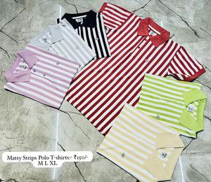 เสื้อโปโลสำหรับผู้ชายผ้าด้าน100% ผ้าฝ้ายขัดเงาทันสมัยเพื่อรูปลักษณ์ที่มีดีไซน์ลายทางแบบไดนามิกและเนื้อผ้าที่มีพื้นผิวที่ลงตัวพอดี - Product Image 2