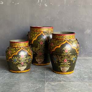 Urnas y Jarrones Decorativos de Metal Vintage - Product Image 5