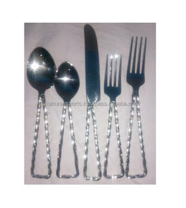 Vente chaude de haute qualité en métal en acier inoxydable ensemble de couverts ensemble de vaisselle de dîner disponible dans des tailles personnalisées - Product Image 1