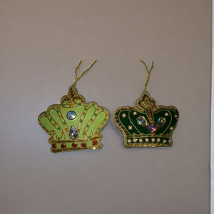 Calidad de exportación Diseño personalizado Artesano Con cuentas Adornos colgantes de Navidad Festival Árbol Decoración Proveedor Artículos de ropa - Product Image 4