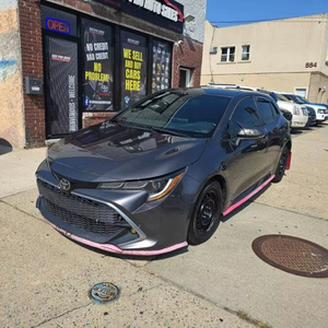 Toyota Corolla Hatchback XSE FWD 2021 d'occasion, conduite à gauche, 50 001-75 000 miles, norme Euro IV, 5 places, freins à disque avant - Product Image 1