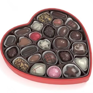 TH Boîte cadeau de chocolat rigide en forme de cœur CBB-410 avec logo personnalisé pour fête romantique et emballage de bonbons pour la Saint-Valentin - Product Image 1