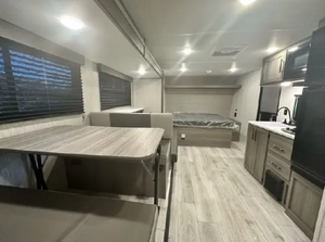 Autocaravanas y Remolques de Viaje Usados a Precios Accesibles, Modelos 2024, 2025 y 2023, Keystones H-i-d-e-e-o-u-t S-p-o-r-t 186S-S - Product Image 2