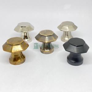 Tirador de cajón de alta calidad hecho a mano, perillas de latón hexagonales con acabado personalizado pesado, herrajes para muebles del hogar, venta al por mayor - Product Image 4