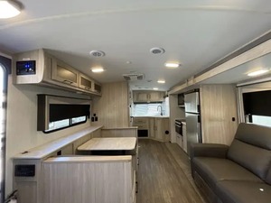 PROVEEDOR DE CARAVANAS USADAS Cruiser Rv TWI LIGHT SIGNATURE 2280 2022 - Product Image 3