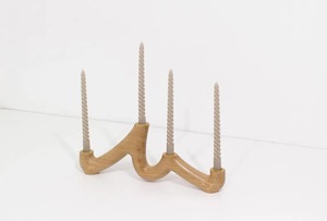 Candelabro de Madera de Roble Macizo Hecho a Mano de Primera Calidad, Candelabro Cete de Cuatro Brazos, Disponible al Mejor Precio - Product Image 5