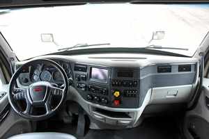 Offres Authentiques Prêtes à l'Exportation 2022 : Semi-remorque 579 Sleeper - Cabine surélevée Paccar 510HP 12 vitesses AMT, Prête à l'Exportation Mondiale - Product Image 2