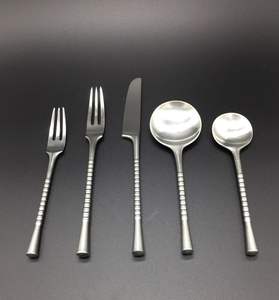 ชุดเครื่องเงินสแตนเลสเครื่องใช้บนโต๊ะอาหารชุดเครื่องใช้บนโต๊ะอาหารดีไซน์หรูหราขัดเงาทำมือช้อนงานหัตถกรรมทำจากเหล็กมิเรอร์ - Product Image 3