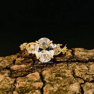 14K oro sólido 2,00 Ct Oval Moissanite Diamond Solitaire anillo de compromiso, Oval Cut Moissanite Diamond Solitaire Diamond Ring - Product Image 1