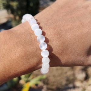 Bracelet élastique en pierre naturelle de sélénite, perles rondes de 8 mm, pierre de guérison - Product Image 3