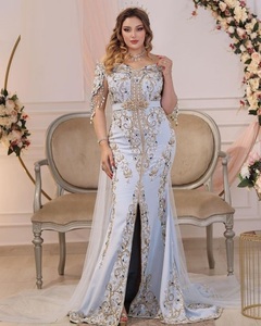 SUPERBE DESIGN DE BRODERIE ZARI SUR ROBE CAFTAN MAROCAIN AVEC PERLES DE VERRE EN CRISTAL, FILS, PERLES, TRAVAIL DABKA @ 2024 - Product Image 1