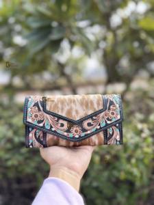 Nuevo Bolso de Mano de Piel de Vaca de Lujo de Diseño 2025, Cartera de Muñeca con Tallado a Mano, Bolsos de Moda para Mujer - Product Image 3