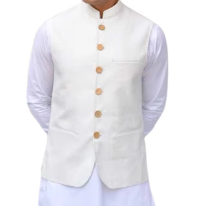 เสื้อกั๊กสีขาวและกระดุมเน้นสีดำสำหรับผู้ชายได้รับการออกแบบในเชอร์วานิ - Product Image 3