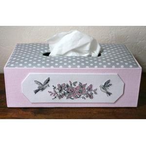 Boîte à mouchoirs en MDF faite à la main pour bureau offrant une apparence élégante et un design fonctionnel adapté à un usage professionnel quotidien - Product Image 6
