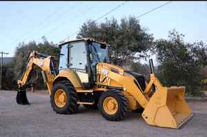 Chargeuse-pelleteuse Caterpillar 420F/420E d'occasion avec moteur, boîte de vitesses et moteur testés et inspectés, 4000 kg - Product Image 4