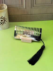 Peine de Cuerno de Búfalo Natural Ecológico de Primera Calidad, Hecho a Mano, Forma Personalizable, Uso en Salón para Cabello Rizado por Saniya Handicraft - Product Image 3