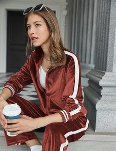 2Piece <b>Women</b> Velvet Tracksuit <b>Velour</b> <b>Lounge</b> <b>Set</b> with Zip-Up Top and Sweatpants Comfortable Casual Wear Outfit with Handy Pockets - Product Image 2