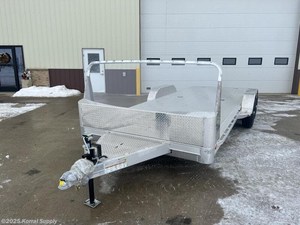 Remorque Tandemm Remorque à benne basculante plate en bon état pour une utilisation agricole Haute productivité Garantie 1 an Ascenseur hydraulique puissant - Product Image 2