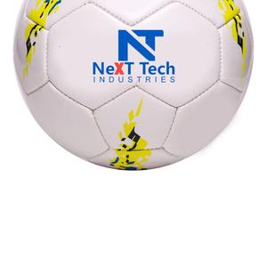 Balón de entrenamiento de fútbol de Next Tech Industries, material de PU para fines de entrenamiento con diseño personalizado y logotipo personalizado - Product Image 4