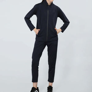 Survêtement à glissière Vêtements de sport deux pièces élégants avec veste à glissière et pantalon Confortable, léger et parfait pour les femmes - Product Image 6
