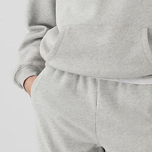 Mangas Largas con Diseño de Logotipo Personalizable para Pedidos al por Mayor, Ajuste Moderno para Invierno con Dobladillo Acanalado y Bolsillos Tipo Canguro - Product Image 3