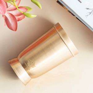 IndianArtVilla Vaso de vidrio con acabado mate de latón puro con fondo de latón, vasos de 420 ML para almacenamiento y servicio - Product Image 4