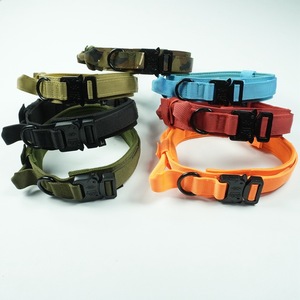 <span class=keywords><strong>Collar</strong></span> y correa de perro de camuflaje de nailon ajustable de gran venta, patrón sólido para entrenamiento táctico de campo al aire libre - Product Image 2