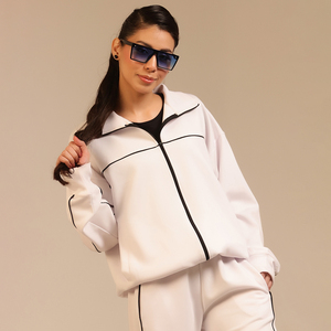 Veste zippée urbaine pour femme, exportée mondiallement, conçue pour le mouvement, l'entraînement extensible et un usage quotidien, approvisionnement en vrac disponible - Product Image 1