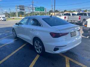Audi A3 40 TFSI Premium FWD 2023 Usado, Color Blanco, Volante a la Izquierda, Llantas Cromadas R17, Asientos de Cuero, Sistema de Navegación, Arranque Remoto, Techo Solar - Product Image 2