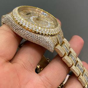 Montre Hip Hop de Luxe en Or Moissanite Sertie de Diamants avec Lunette et Bracelet en Diamants - Product Image 2