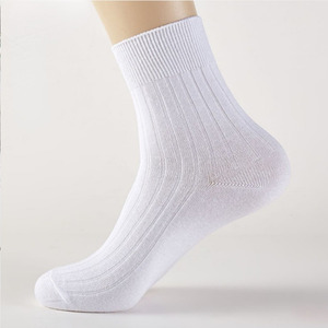 Calcetines atléticos antideslizantes unisex personalizados 2025 última tendencia longitud de la tripulación Logo Body Cuff alta demanda para uso diario - Product Image 2