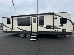 NEATLY USED 2019 Keystone Sprinter Campfire 29FK DISPONIBLE À LA VENTE - Product Image 4
