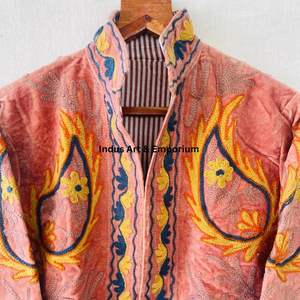 Veste en coton Suzani faite à la main en Inde, veste courte brodée à la main, veste unisexe, veste courte Suzani faite à la main - Product Image 5