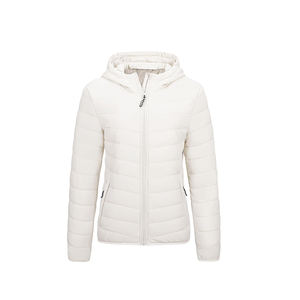 Manteau d'hiver luxueux pour femmes-Parka longue imperméable, coupe-vent et isolée avec capuche en fausse fourrure, parfaite pour le temps froid - Product Image 1