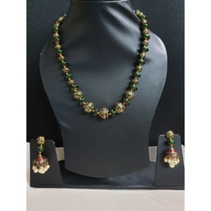 สร้อยคอลูกปัด meenakari สีเขียวพร้อมต่างหูย้อนยุคชุบทองทองแดงสำหรับเจ้าสาวและชุดเครื่องประดับชั้นดีที่ทำจากหินเพทาย - Product Image 2