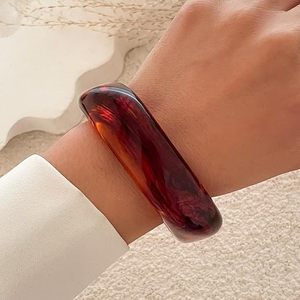 Bracelets carrés arrondis peints à la main en résine colorée, motif de mannequin de mode, faits à la main, pour femmes et filles, en provenance d'Inde - Product Image 4