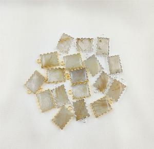 Boucles d'oreilles pendantes en forme de rutile doré en forme de rectangle, pierre galvanisée, coupe en zigzag, fabrication de breloques - Product Image 2