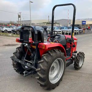 Tractor Compacto Massey Ferguson E 1740, Tractor Agrícola Utilitario de 4 Ruedas para Uso en Campos y Granjas - Product Image 2