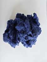Fibre discontinue de polyester bleu marine 100% recyclée de style solide pour filature et tissu non tissé directement du Vietnam