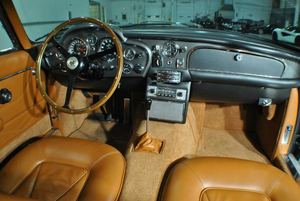 ข้อเสนอสุดพิเศษ! รถ Aston Martin DB6 ปี 1966 พร้อมส่งมอบ - Product Image 2