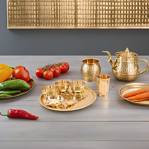 Juego de cena de latón de diseñador de 7 piezas Juego Thali-1 plato, 3 tazones, 1 tazón Chuttney y 1 vaso-Vajilla Artículo de regalo - Product Image 4