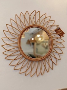 Bonnes affaires: MIROIRS EN ROTIN VIETNAMIEN FABRIQUÉS À LA MATÉRIAUX NATURELS DURABLES POUR LA DÉCORATION ET L'UTILISATION FONCTIONNELLE - Product Image 2