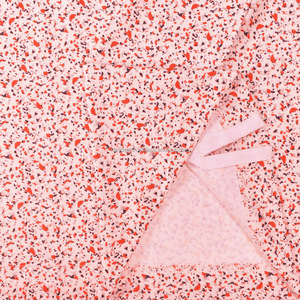 เสื้อออกกำลังกายคอวีแห้งเร็วสำหรับผู้ชายเสื้อคอตตอนถักแขนสั้นเป็นมิตรกับสิ่งแวดล้อมพิมพ์ลายสไตล์ทางการพิมพ์โลโก้ตามสั่ง - Product Image 5