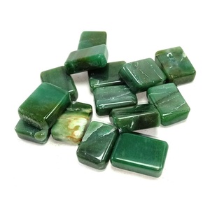 Piedra de cubo de cristal de Jade verde piedra preciosa de ágata caída con Chakra Reiki grabado para curar a granel al por mayor - Product Image 1
