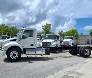 Camión Kenworth T380 de Eje Único, Cabina y Chasis Usados, Cabina Regular, Bajo Kilometraje, Envío Mundial, Calidad Superior 2025 2026 - Product Image 2