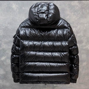 Chaqueta de invierno acolchada y aislante para hombre, duradera, ligera, transpirable, diseño personalizado OEM ODM - Product Image 2