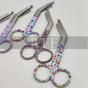 Ciseaux à bande de pansement angulaires, ciseaux médicaux pour les infirmières et les premiers secours, utilisés par les professionnels de la santé par Raw to Fine - Product Image 4